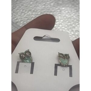 pair of mint green and gold-tone owl stud earrings